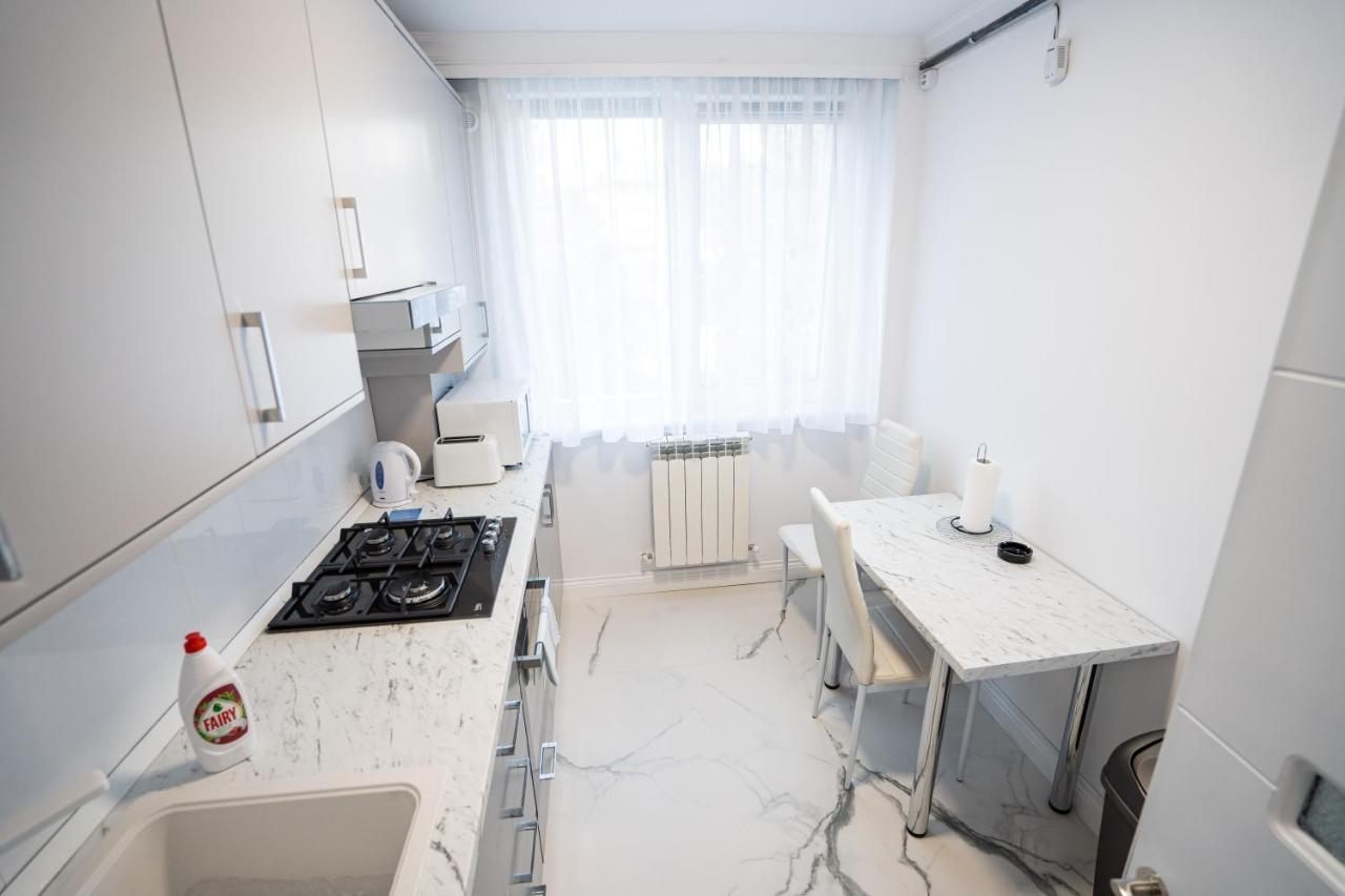 Gabi Apartament Suceava Exterior photo